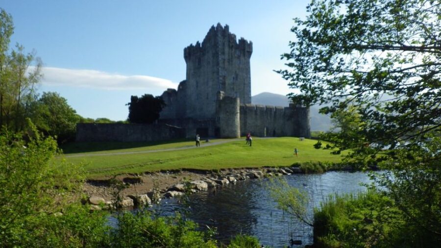 Ireland: Blarney Castle, Kilkenny & Irish Whiskey 3-Day Tour - Where you sleep: en-suite B&Bs outside town centers