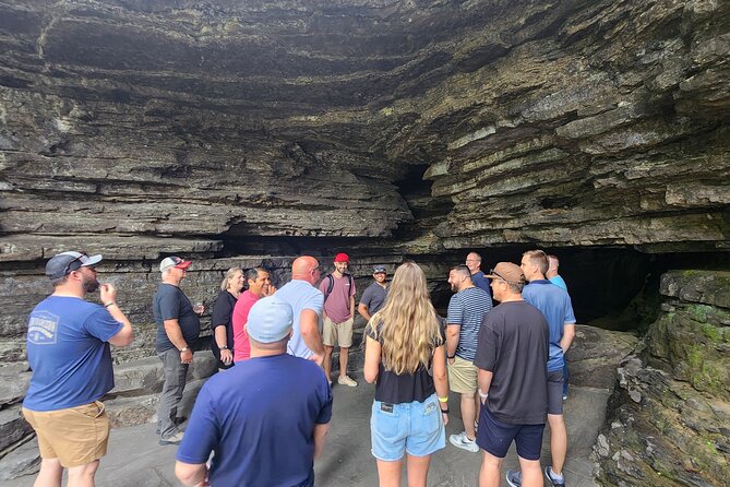 Jack Daniel Distillery Tour with Lynchburg & World's Longest Bar - Guides make the difference: pay attention to the human touch