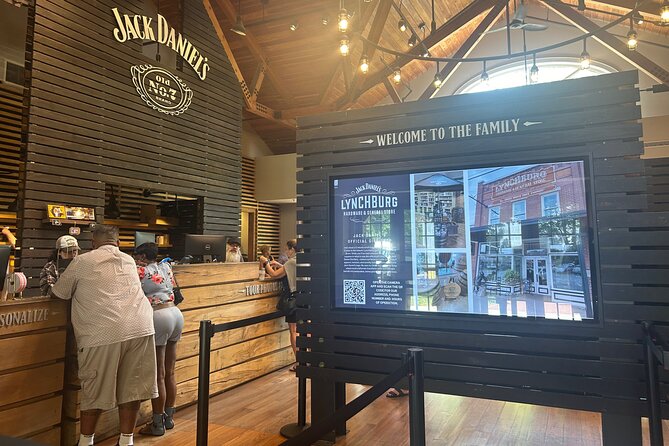 Jack Daniels Private Distillery and Dine Tour from Nashville - Nashville pickup and the ride to Lynchburg: what private really means