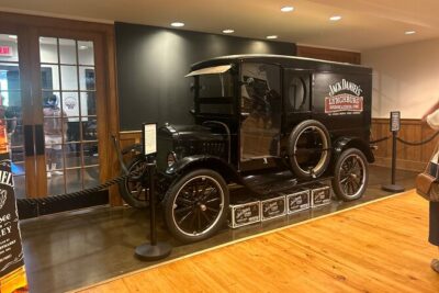 Jack Daniels Private Distillery and Dine Tour from Nashville - Stop 1: Jack Daniel’s Distillery tour plus six whiskey samples