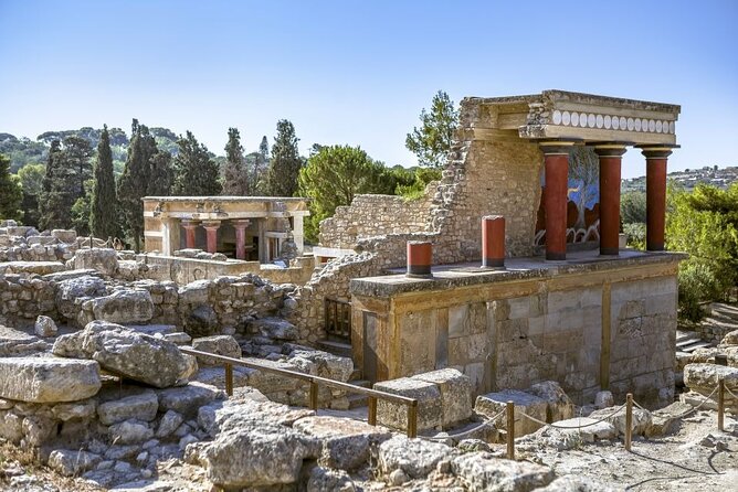 Knossos, Olive Grove, Winery - Distillery with Tastings & Lunch - Knossos First: A Palace Stop With Independent-Feeling Time