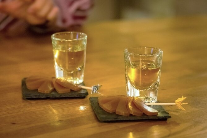 Kyoto Luxury Sake, Whisky and Cocktail Tour - Gion after dark: lantern streets, sake tasting, and real drinking context