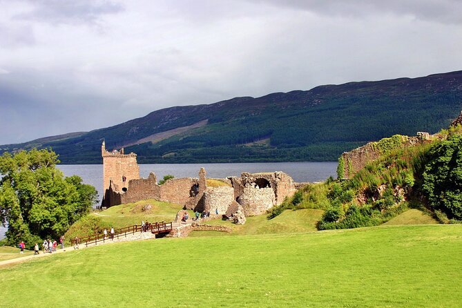 Loch Ness Urquhart Culloden Clava Cawdor Whisky tasting Inverness - Clava Cairns and the Cawdor Estate stretch: short, atmospheric, efficient