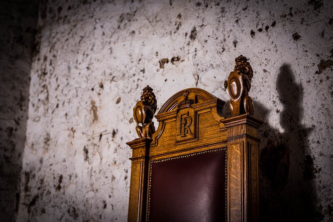 Luxury Whisky Tasting in Edinburgh's Underground Vaults | 90min - Small-group atmosphere: conversation beats crowd energy