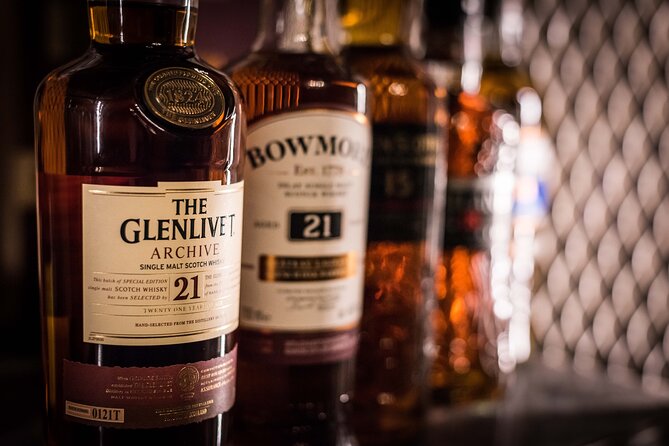 Luxury Whisky Tasting in Edinburgh's Underground Vaults | 90min - Five drams from five distilleries: what you actually taste