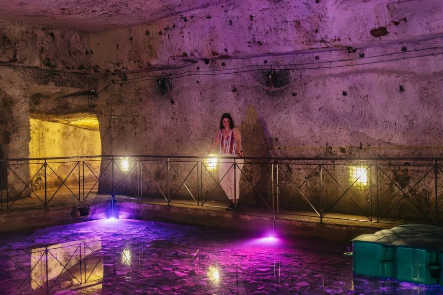 Naples: The Bourbon Tunnel Guided Tour with Entrance Ticket - The Via delle Memorie option: an extra underground walk carved into tuff