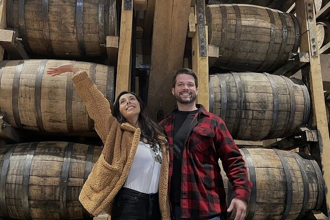 Nashville to Jack Daniel’s: BBQ Lunch, Live Music & Trivia - The ride to the distillery: country music, trivia, and a host who keeps you talking
