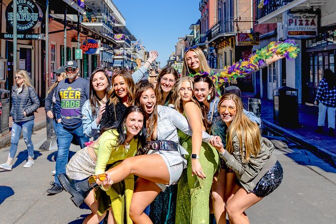 New Orleans Bourbon Street Bar Crawl w/ Shots & Souvenir Cup - Why This Bourbon Street Crawl Works in Two Hours
