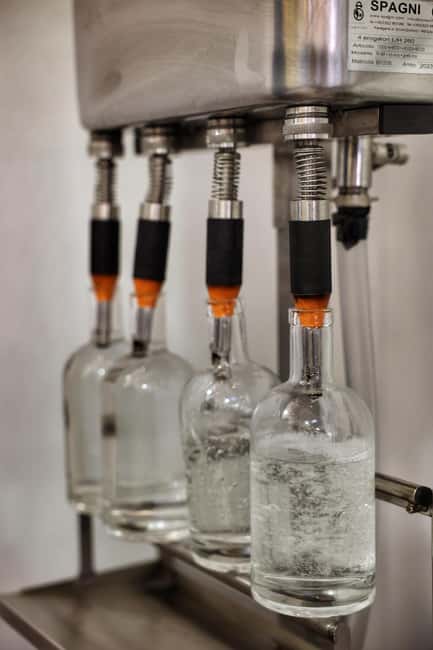 Orlando: Caribbean Moonshine Distillery Tour and Tasting - The Six-Flavor Rum Tasting: How to Make the Most of Every Sip