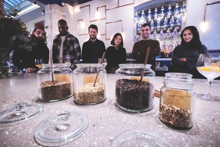 Paris Visit and gin tasting in English - The tasting: gin produced here, plus a cocktail you can actually order again