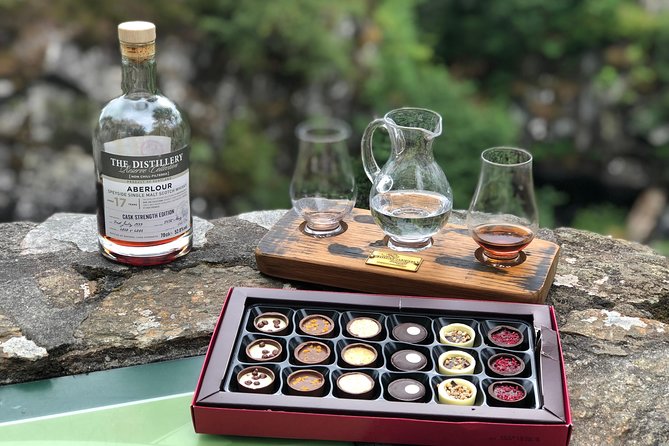 Private Highland Whisky Tour including 10+ Single Malt Tastings - The tasting style: how you get more than just sips