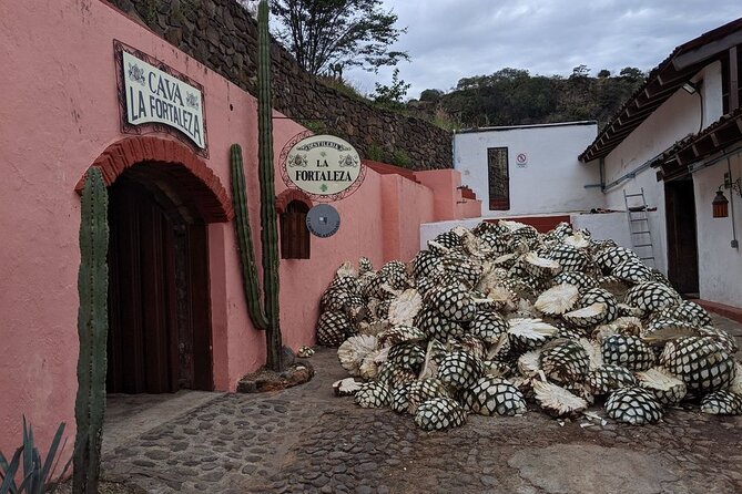 Private One Day Adventure Tour in Tequila and La Fortaleza Distillery - Stop 4: Cantaritos el Güero #1 in Amatitán and the clay-pitcher payoff