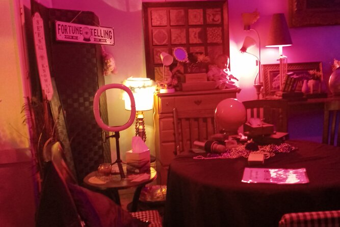 Private Tour and Seance at the House on Bourbon - The Reading Itself: Tarot-Based Communication and What “Seance” Means Here