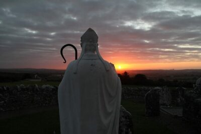 Private VIP Whiskey Tour from Dublin with Slane Castle Distillery - Hill of Slane: St Patrick’s Paschal Fire story with big views