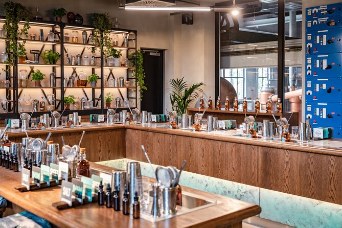 Roe & Co Distillery Experiences - Choosing Your Workshop: Blend in Room 106 or Find Your Flavor Profile