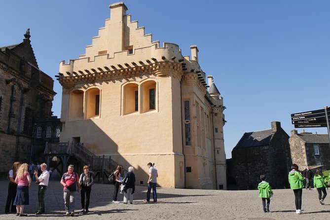 Scottish Whisky and Castles small group tours from Edinburgh - How the private guide shapes the day (and what to expect in the car)