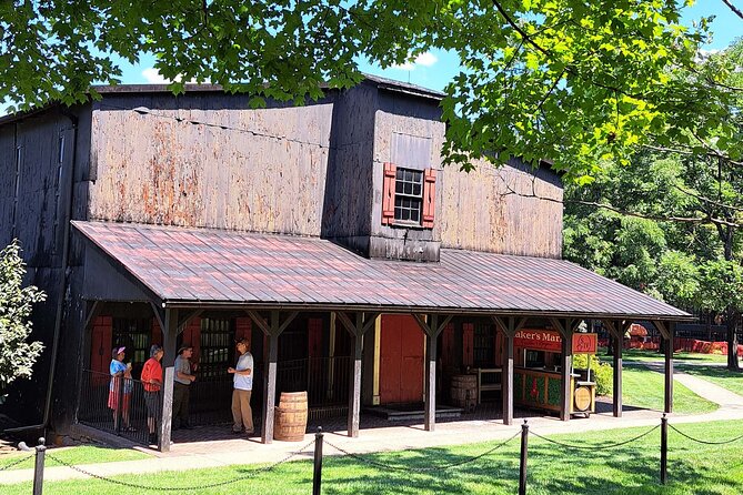 Self Guided Driving Tour to Four Kentucky Bourbon Distilleries - What to expect from the audio: stories that help you remember