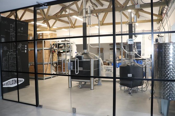 Shakespeare Distillery Tour - 11am Ticket - Entering the working distillery: what you’ll see and learn