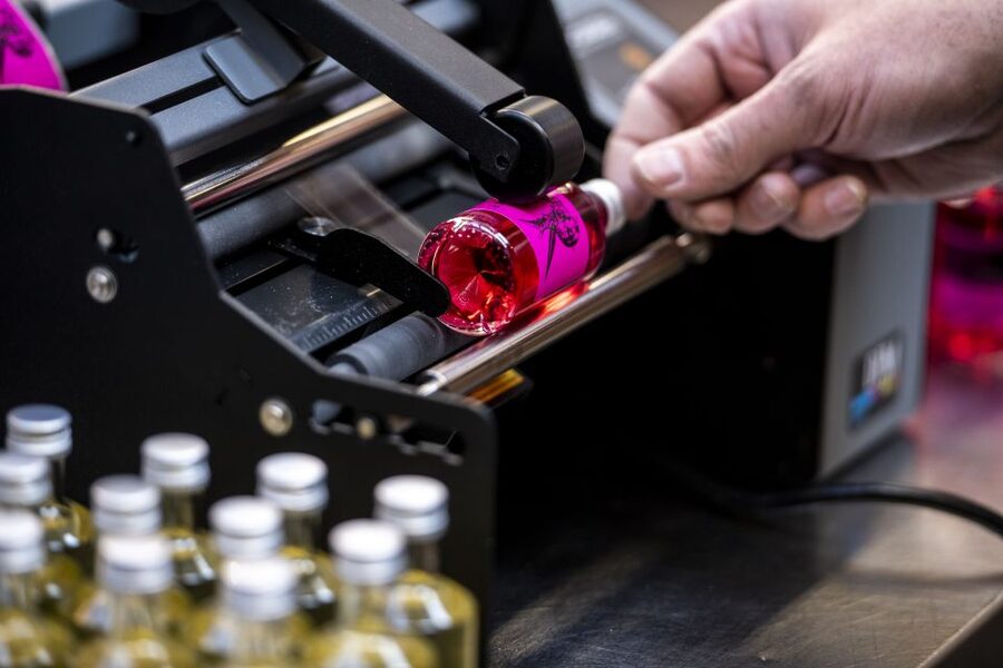 Sheffield: Gin Distillery Tasting Visit with Guided Tour - Key things to know before you go