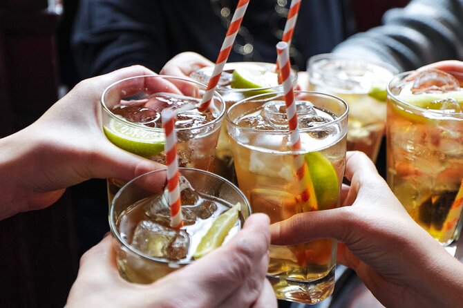 Sip and Stroll Whiskey History Walking Tour in Dublin - Stop 3: The Liberty Belle Pub, whiskey tasting plus Guinness-pouring
