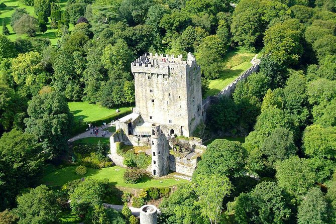 (Small Group) Shore Tour from Cork: Blarney Castle & Jameson Distillery - Midleton and the Jameson Experience: whiskey that fits into a cruise day