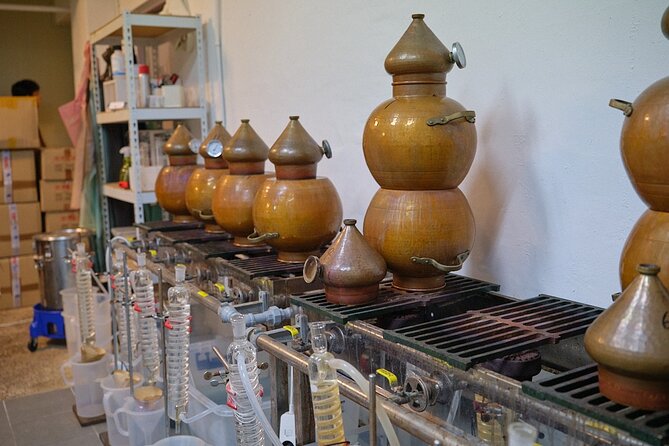 Soju Tasting at Distillery - story of 3 pigs - The Host Factor: Sam Lee Turns It Into a Conversation