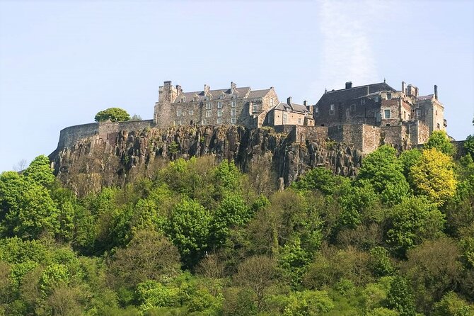 Stirling Castle, Loch Lomond Walk & Whisky Distillery Tour from Glasgow - Stop 1: Stirling Castle’s big stories, timed for visitors