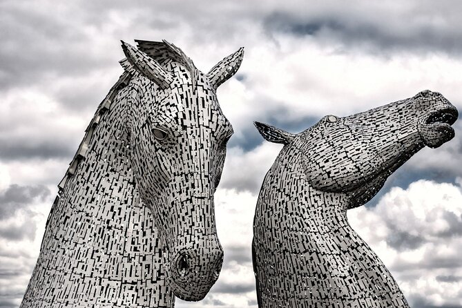 Stirling Castle, Whisky & Kelpies Tour starting Edinburgh - A 9.5-hour Highlands hit starting at 8:30 in Edinburgh