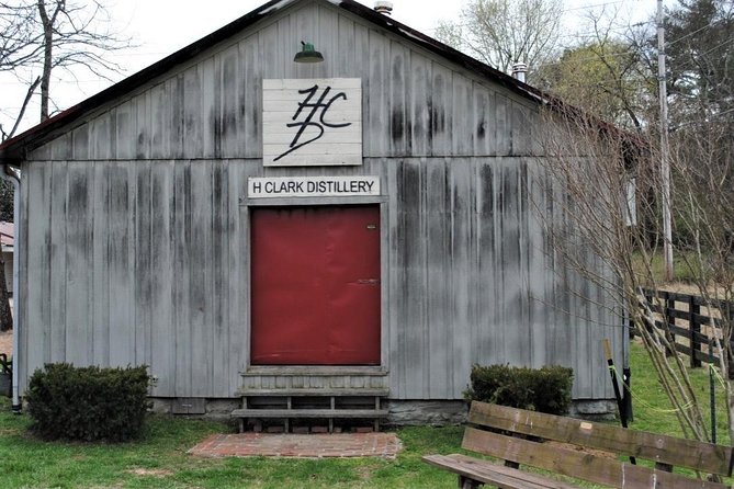 Tennessee Whiskey Experience: Bus Tour with 11+ Whiskey Tastings - The Bus Experience: Comfortable Ride, Smart Timing, One Big Caveat
