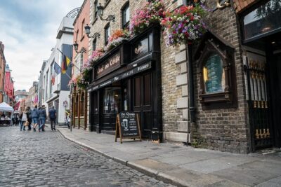 The Dublin Incident: Alien, Whiskey & Clues Exploration Game - The Start in The Liberties and the Finish at Kilmainham Gaol