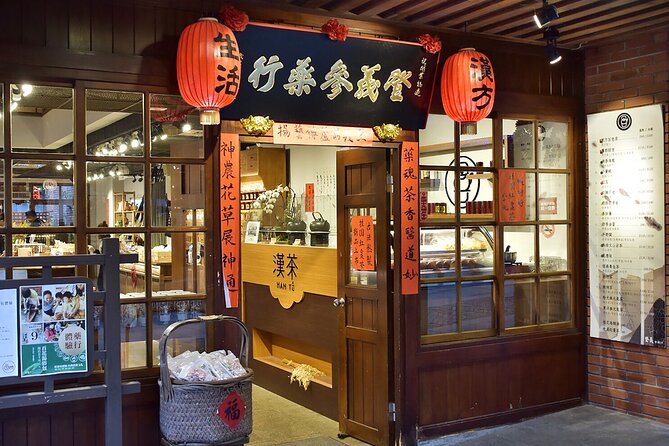 Yilan 1-Day Private Tour to Kavalan Whisky & Cultural Gems - Price and logistics: what $200 per person buys you